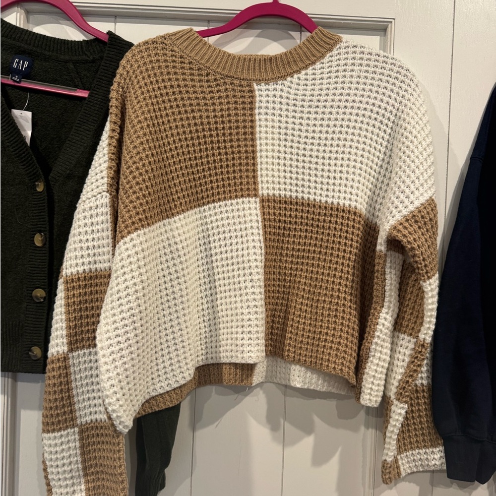 T.J.Maxx Brown and White Checker Waffle Knit Cropped Sweater